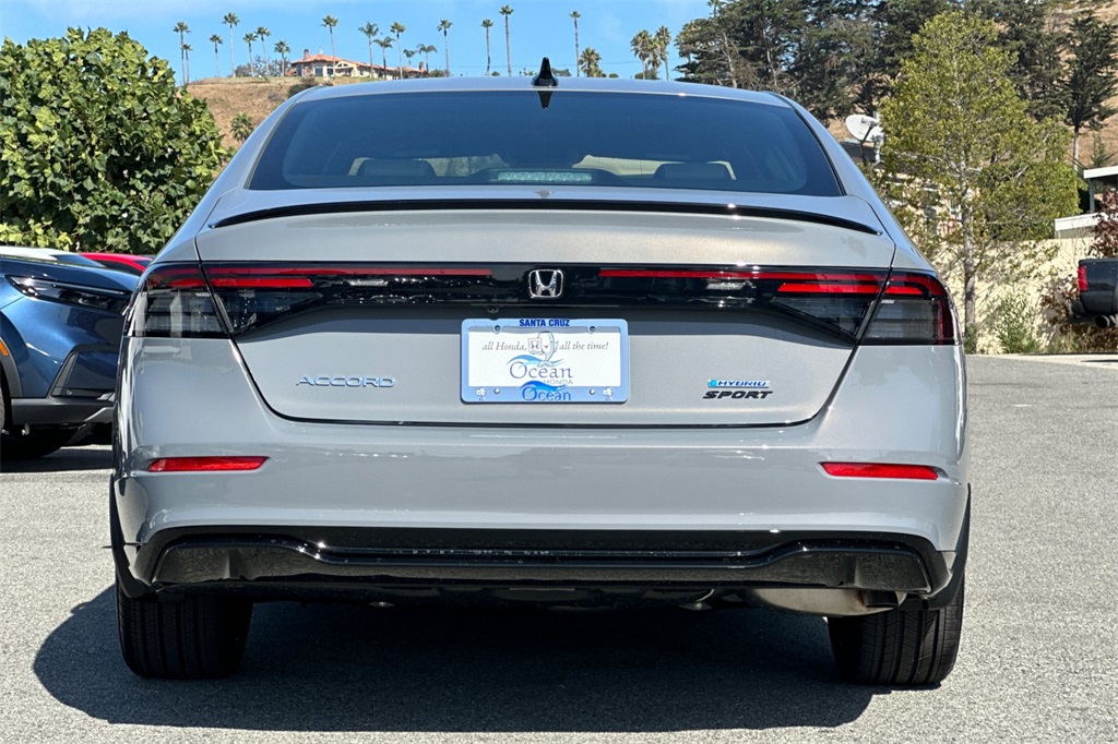2025 Honda Accord Hybrid Sport-L photo 4