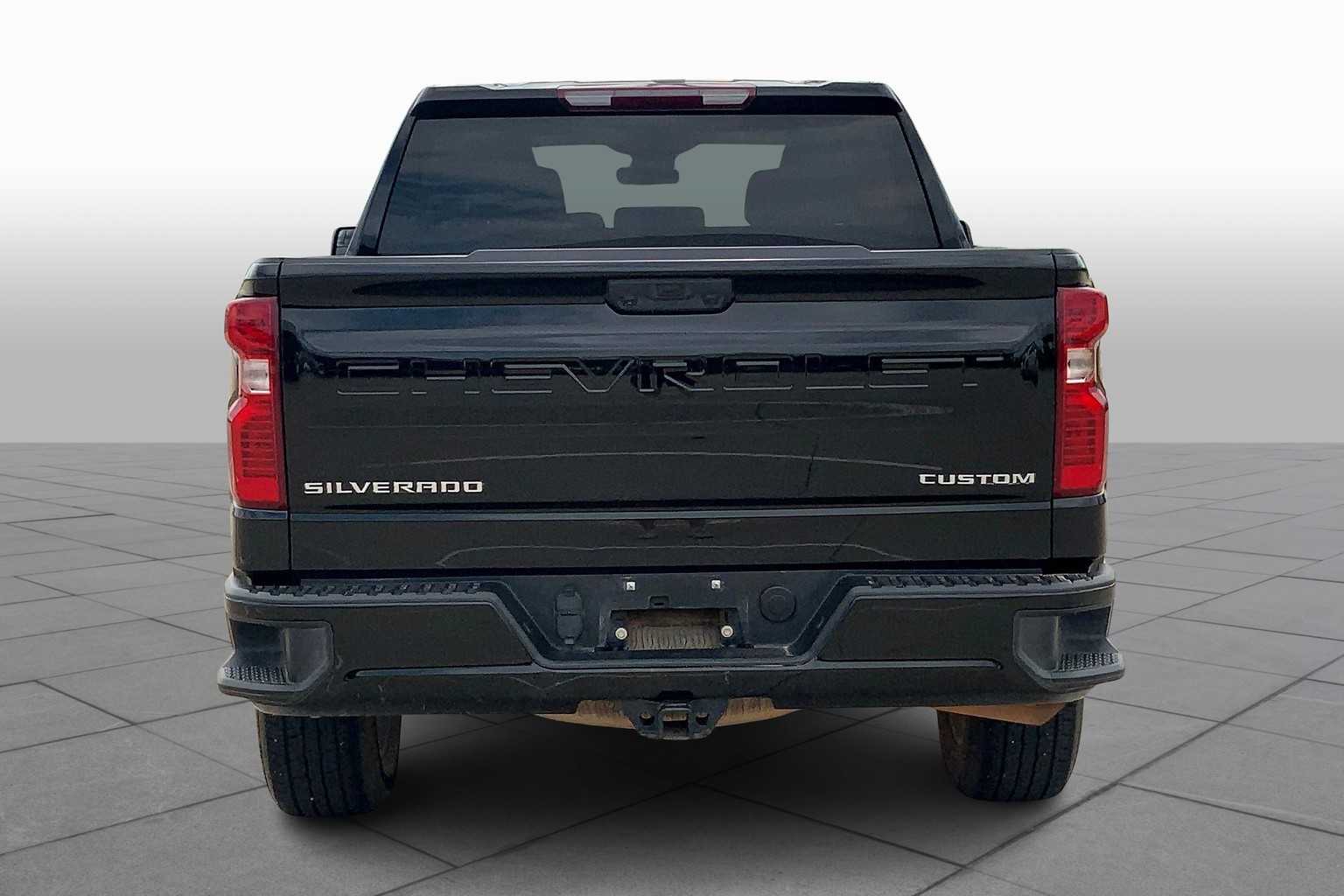 2024 Chevrolet Silverado 1500 Custom photo 4