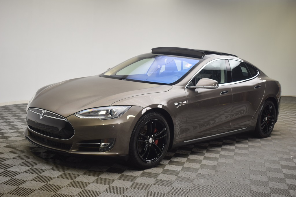 Used 2015 Tesla Model S 85D with VIN 5YJSA1E27FF119177 for sale in Norton, OH