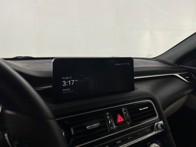 2023 Genesis G70 2.0T photo 4