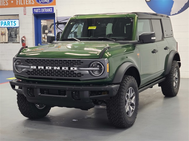 2025 Ford Bronco Badlands photo 8