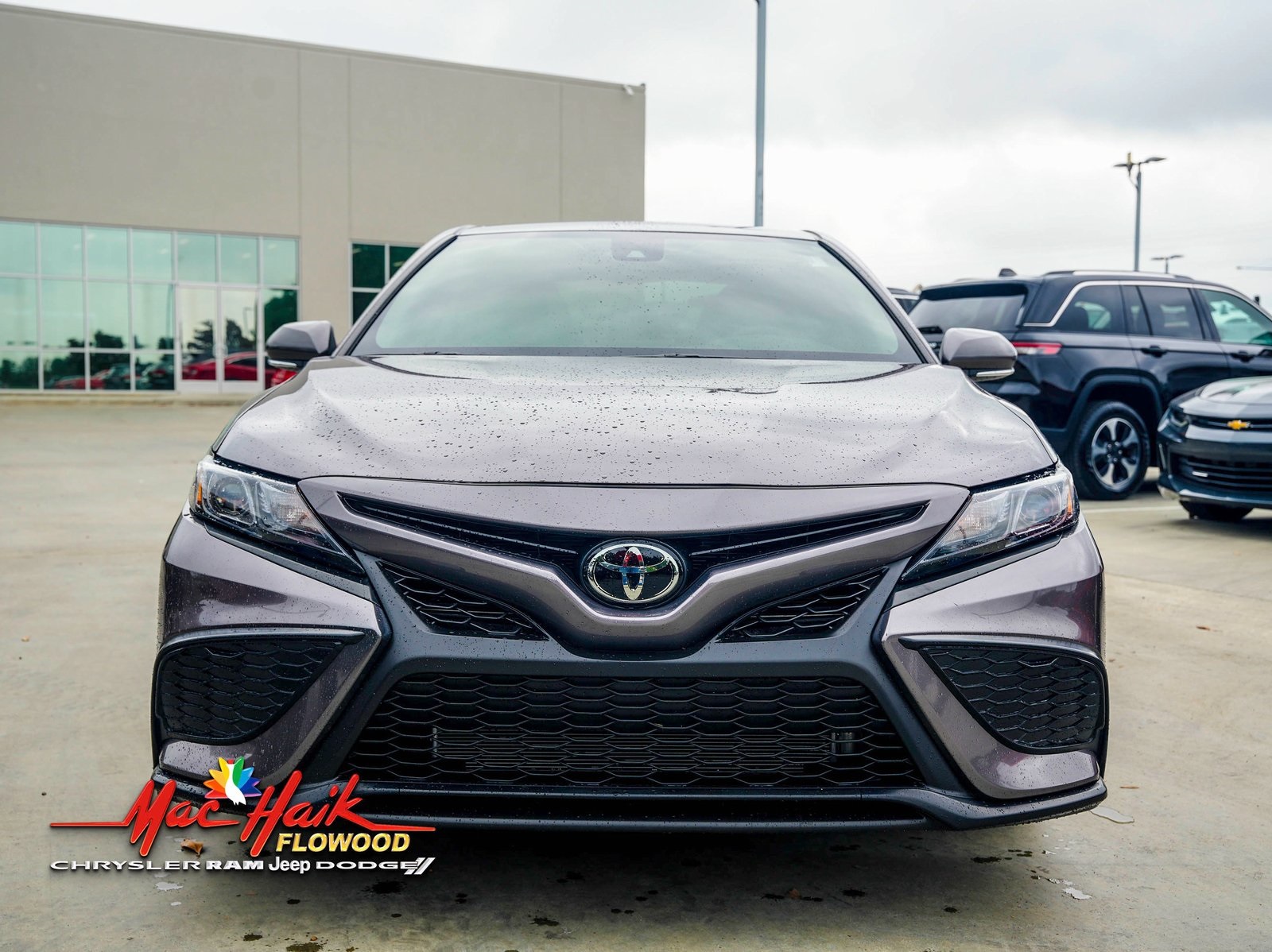 2023 Toyota Camry SE photo 2