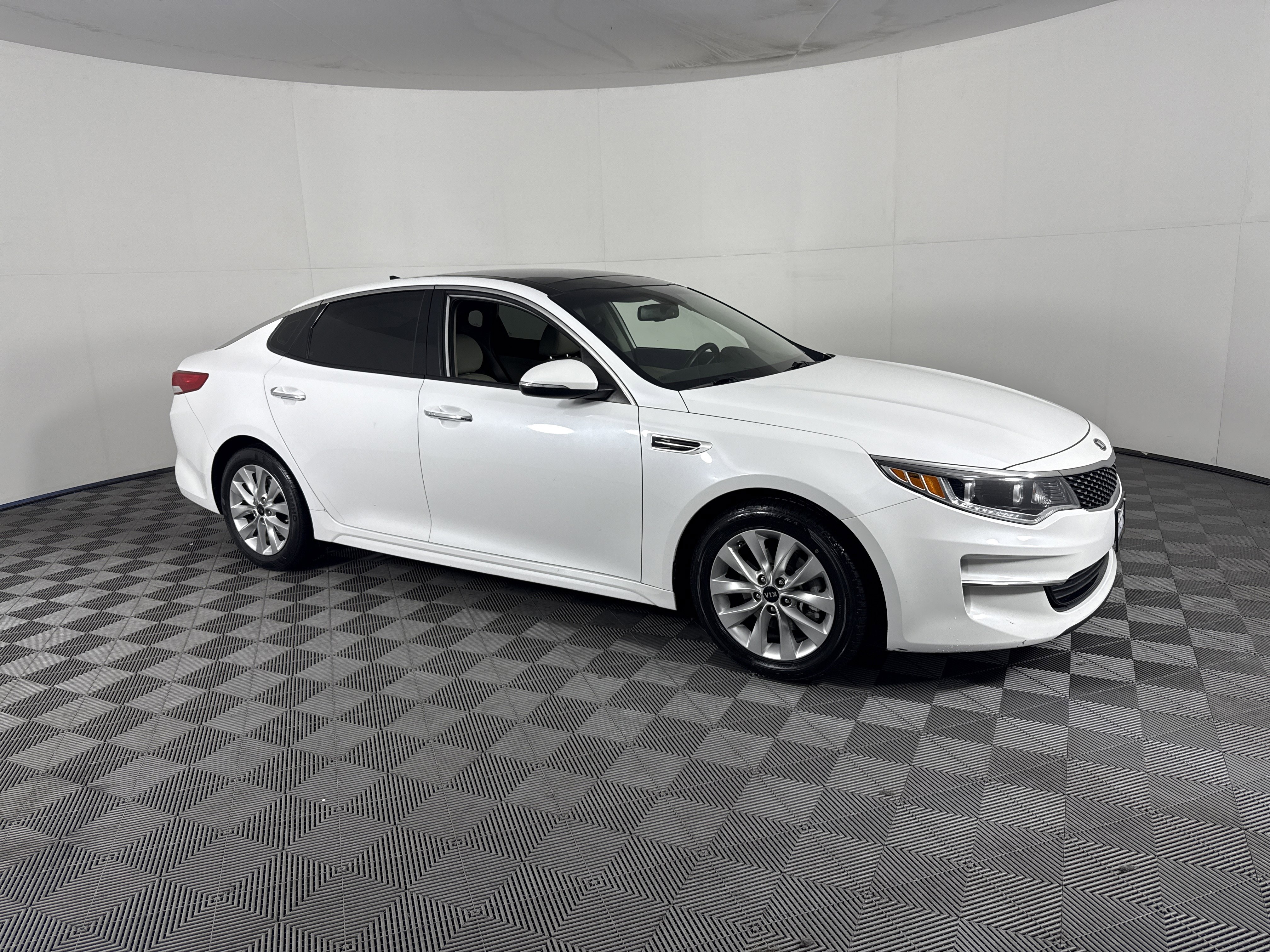 Used 2016 Kia Optima EX with VIN 5XXGU4L33GG121484 for sale in Monrovia, CA