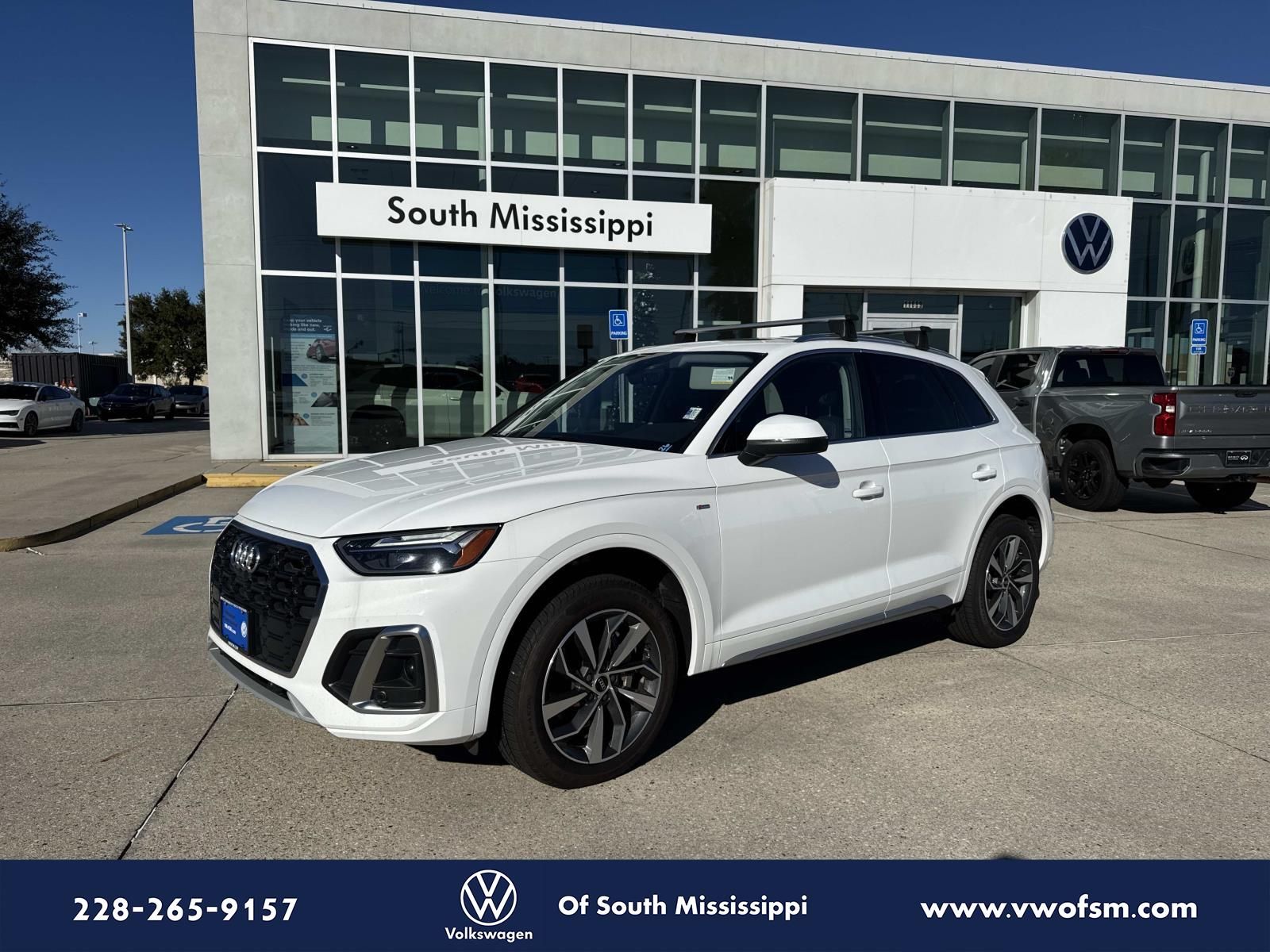 2023 Audi Q5 Premium Plus's photo