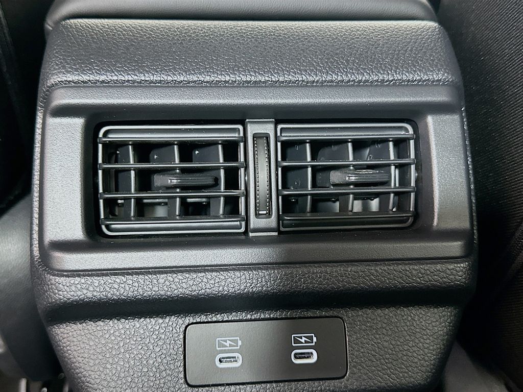 2025 Honda Accord LX photo 17