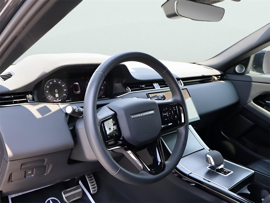 2024 Land Rover Range Rover Evoque Dynamic SE photo 15