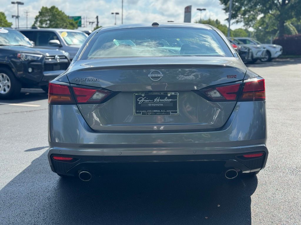 2024 Nissan Altima 2.5 SR photo 8