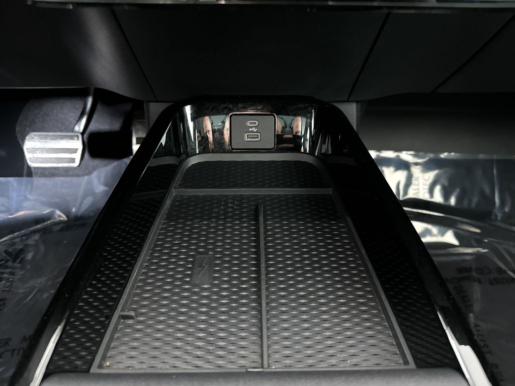 2021 Ford Mustang Mach-E Premium photo 31