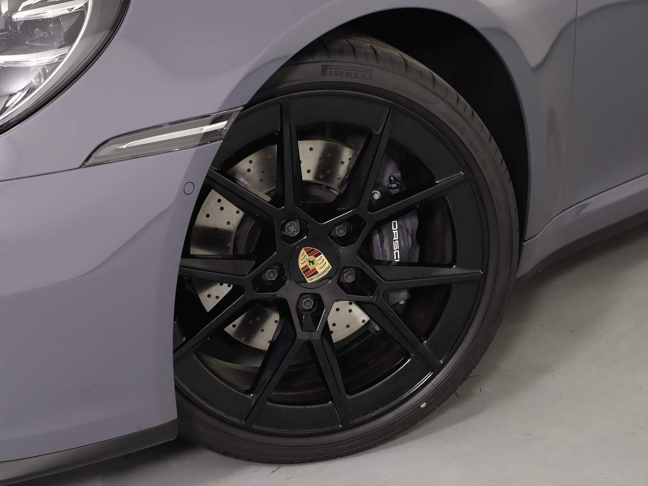 2025 Porsche 911 photo 25