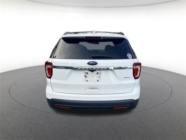2016 Ford Explorer Base photo 6