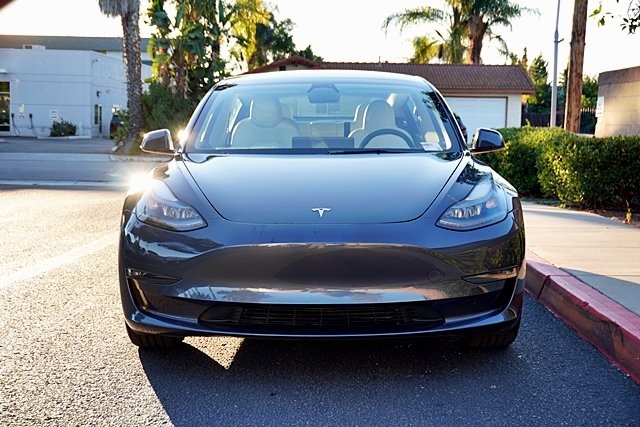 Used 2023  Tesla Long Range image 4