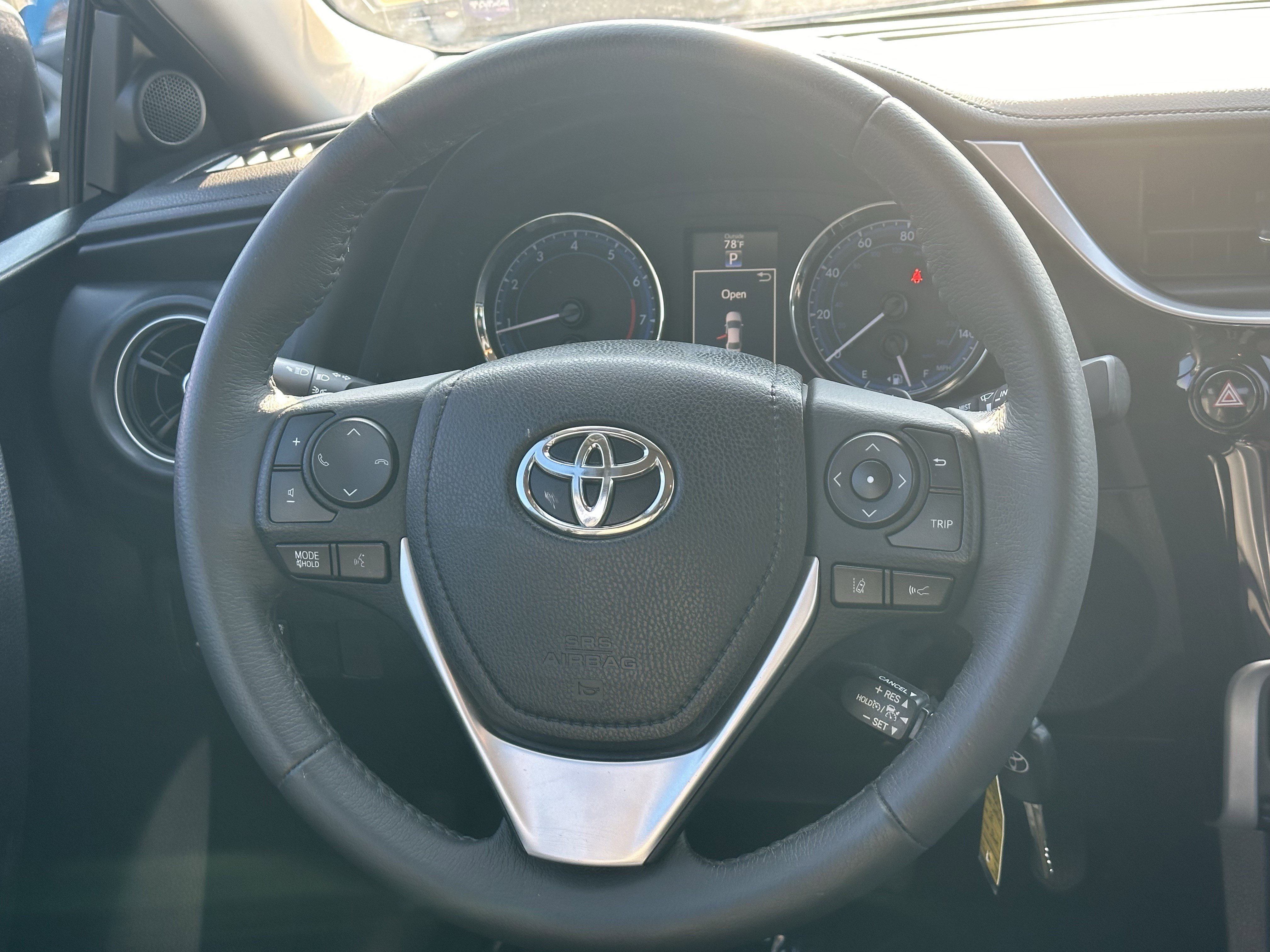 2018 Toyota Corolla L photo 9