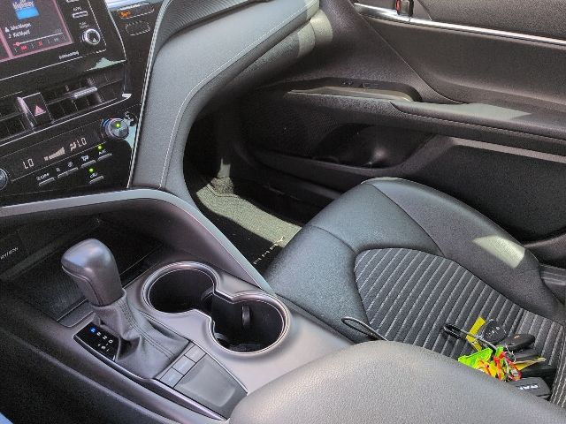 2023 Toyota Camry SE photo 12