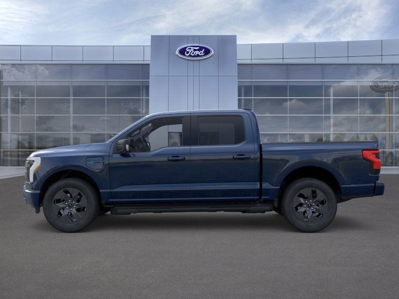 2025 Ford F-150 Lightning photo 2