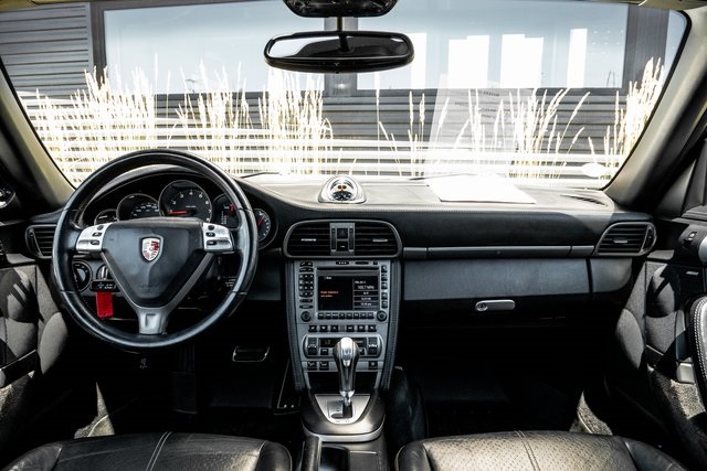 2005 Porsche 911 4S photo 14