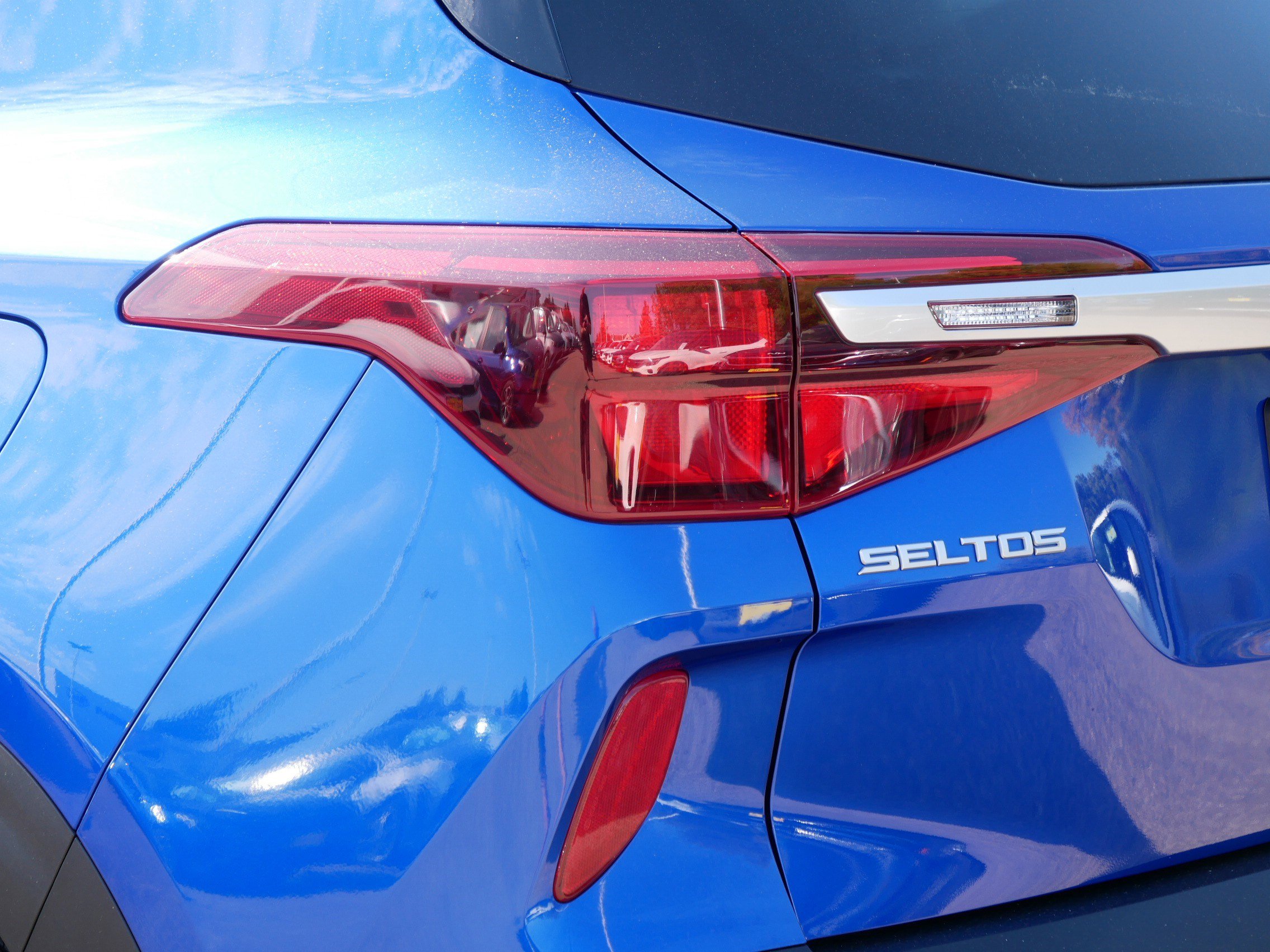 2023 Kia Seltos LX photo 16