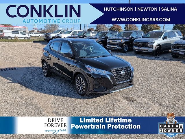2024 Nissan Kicks SV's photo