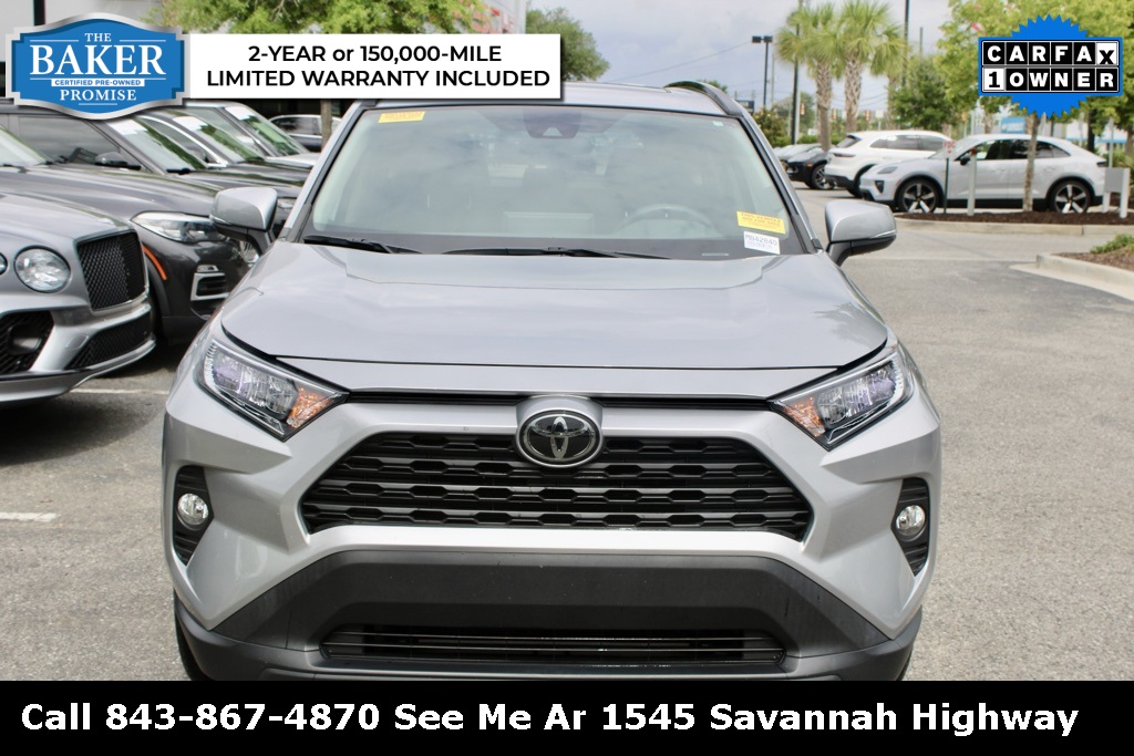 2020 Toyota RAV4 XLE photo 3