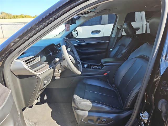 2023 Jeep Grand Cherokee Limited photo 4