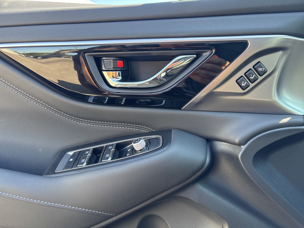2025 Subaru Outback Limited XT photo 18
