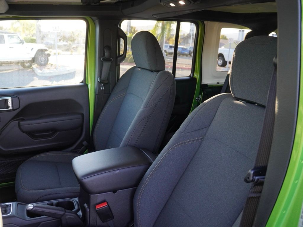 New 2026 Mojito Clear-Coat Exterior Paint Jeep 4-Door Sport S image 20