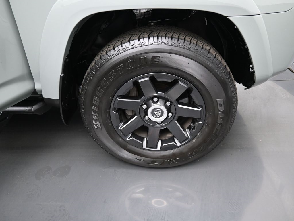 2022 Toyota 4Runner SR5 Trail photo 33