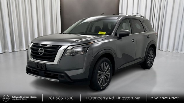 2025 Nissan Pathfinder SL