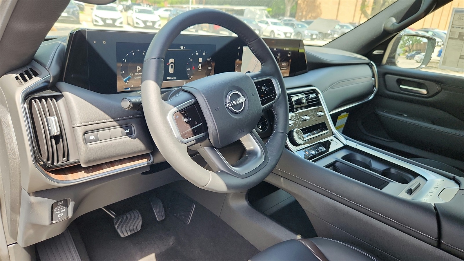 2025 Nissan Armada SL photo 9
