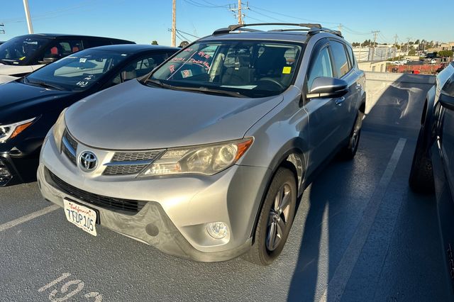 2015 Toyota RAV4 XLE's photo