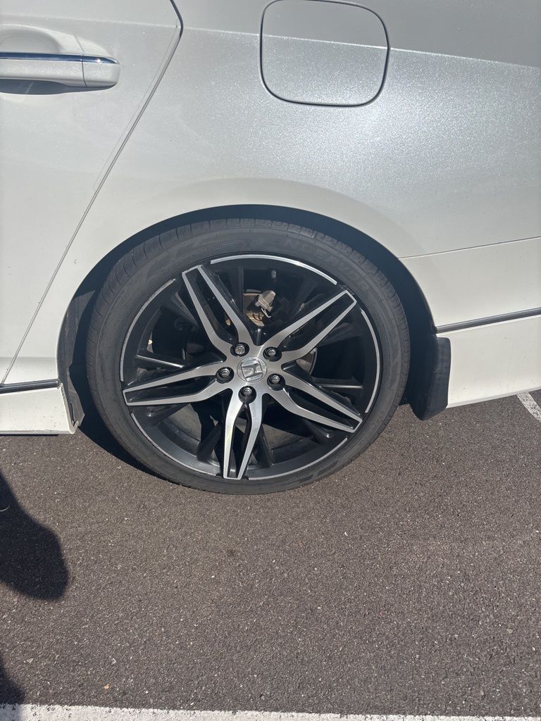 2021 Honda Accord Hybrid Touring photo 7