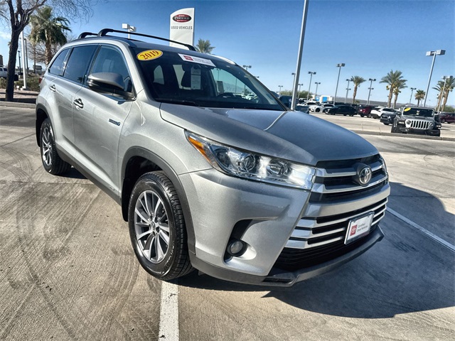2019 Toyota Highlander Hybrid XLE photo 3