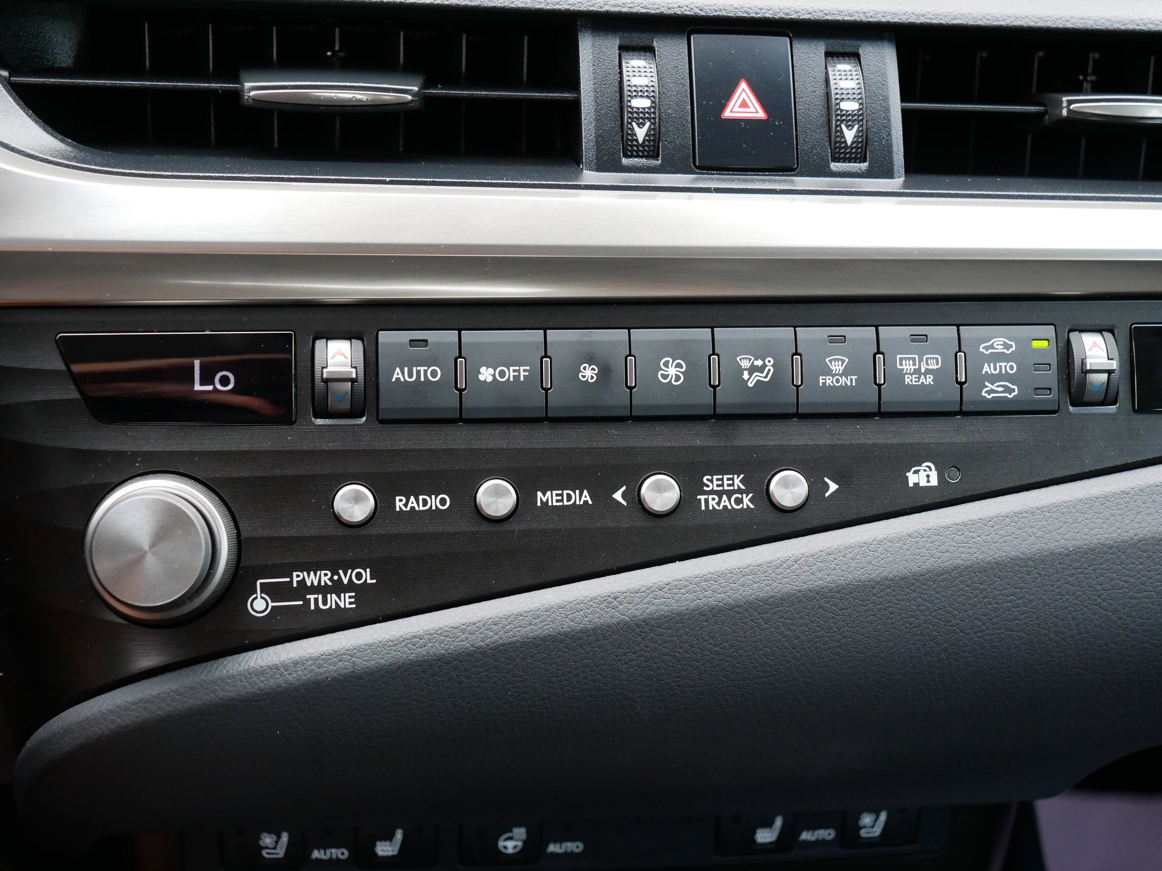 2021 Lexus ES 300h photo 21