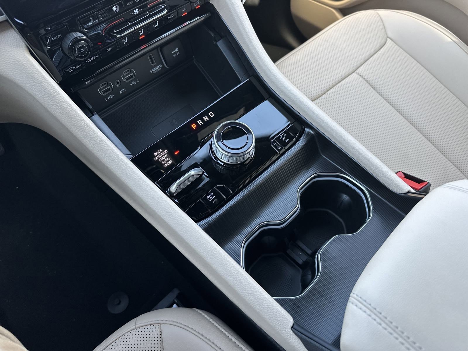 2024 Jeep Cherokee photo 40