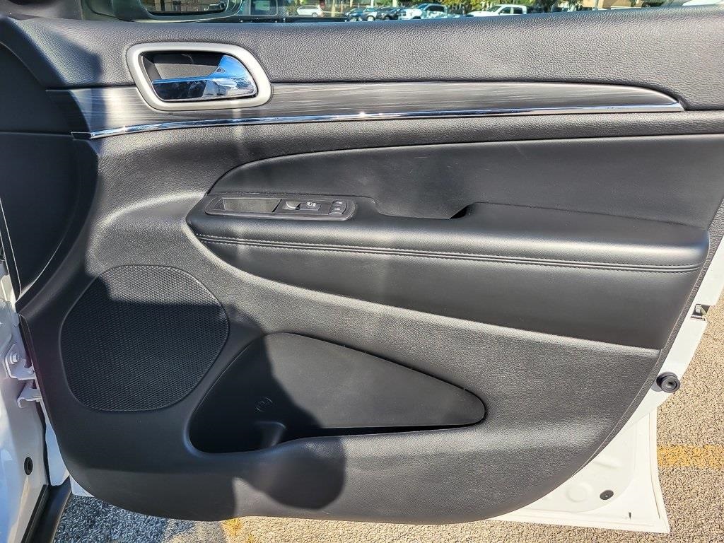 2022 Jeep Cherokee Limited photo 19