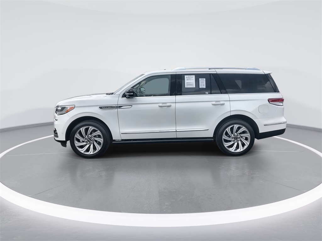 2023 Lincoln Navigator Reserve photo 5