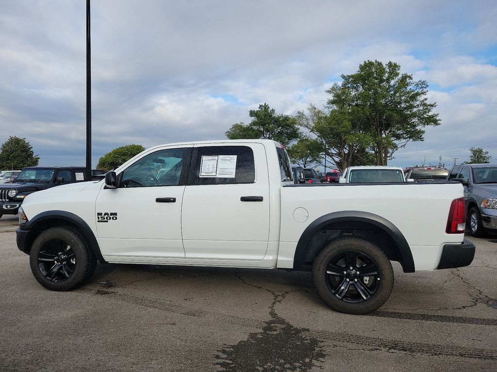 2024 Ram 1500 Classic Warlock photo 3
