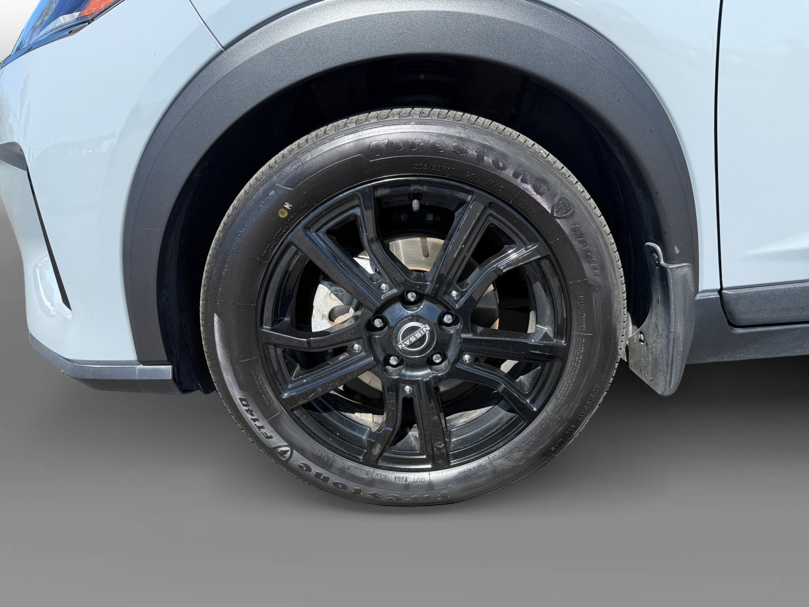 2023 Nissan Kicks SR photo 6
