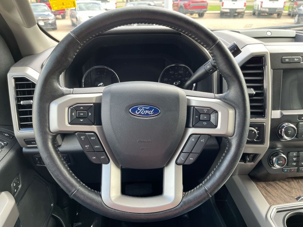 2019 Ford F-350 Lariat photo 14