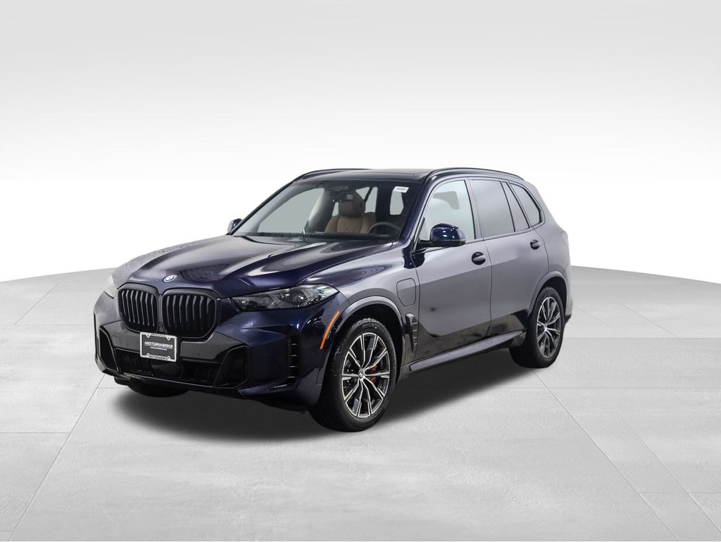 2026 BMW X5 50e's photo