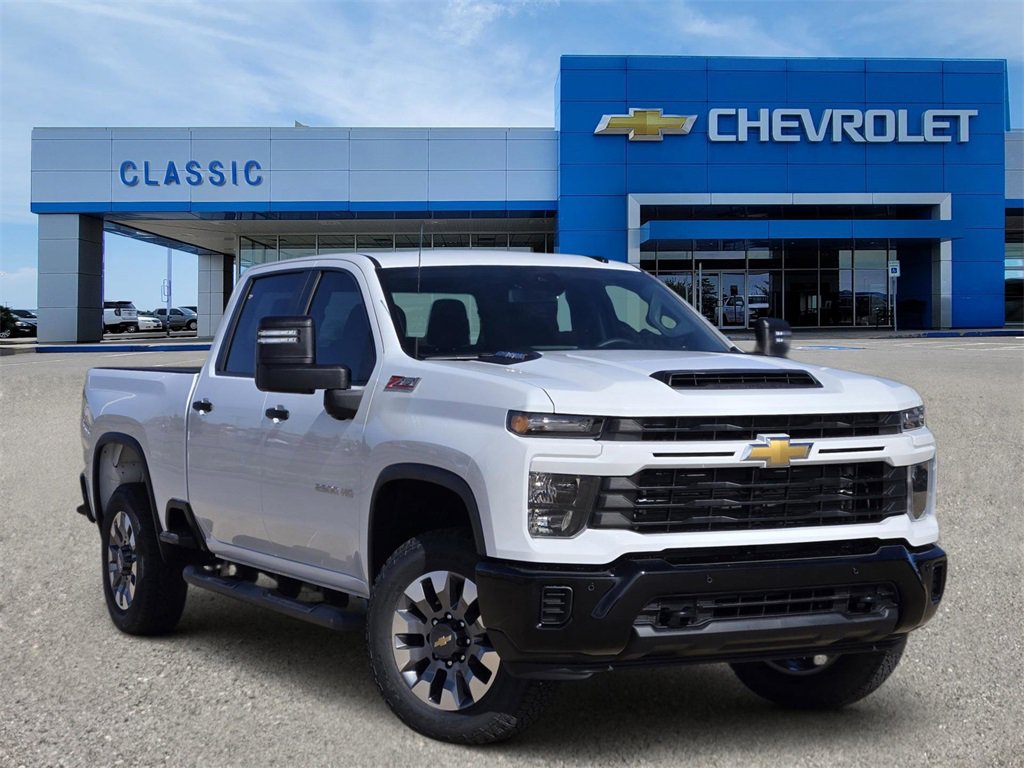 2026 Chevrolet Silverado 2500HD Custom's photo