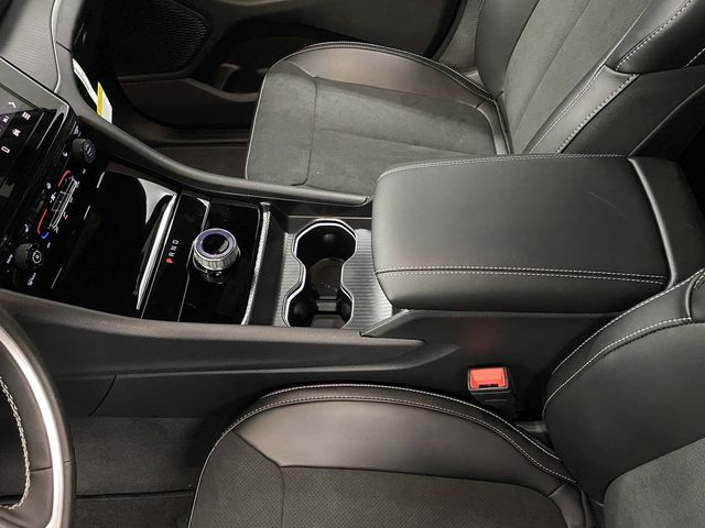 2025 Jeep Grand Cherokee Altitude photo 19