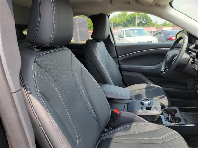 2024 Ford Mustang Mach-E Premium photo 16