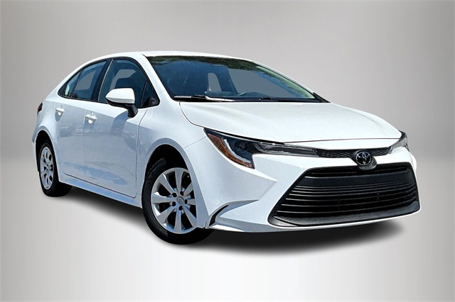 2024 Toyota RAV4 XLE Premium's photo