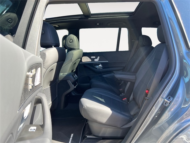 2025 Mercedes Benz GLS 450 4MATIC photo 13