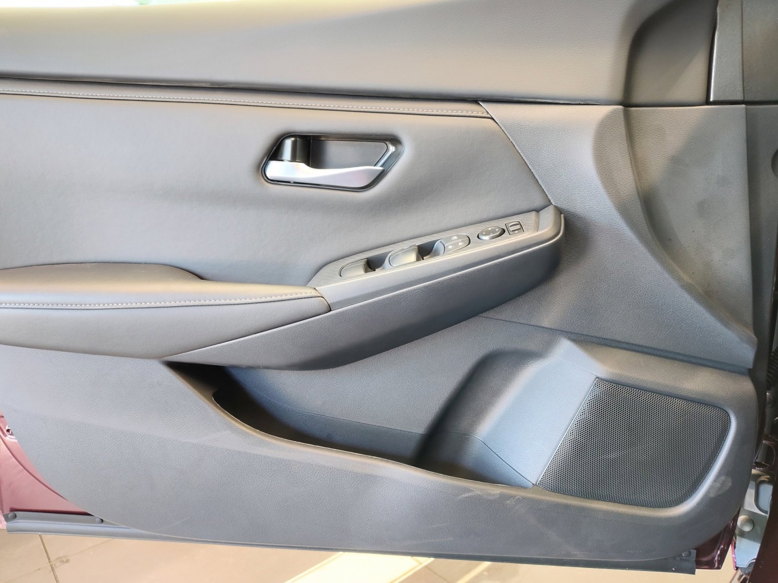 2025 Nissan Sentra SV photo 24