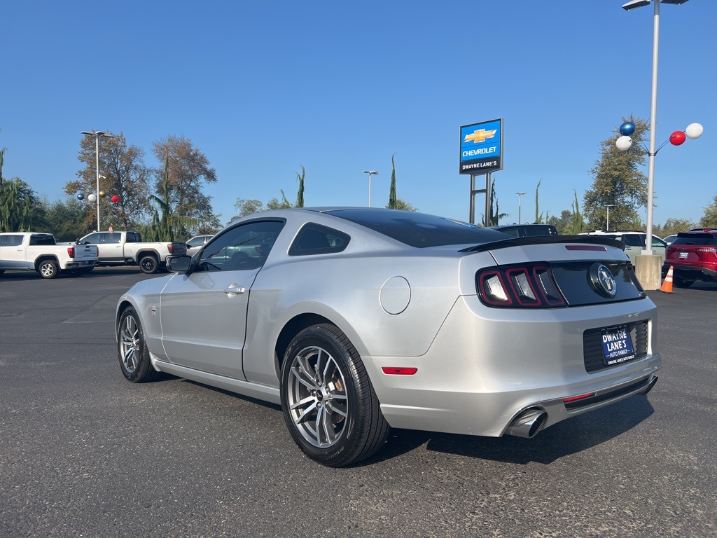 2014 Ford Mustang V6 Premium photo 3