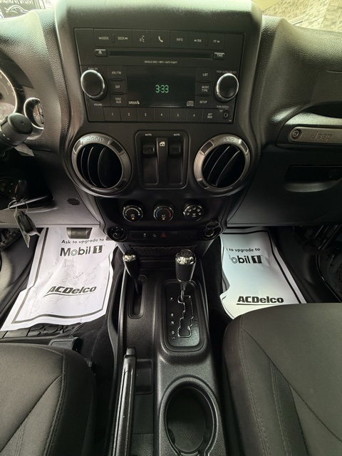 2017 Jeep Wrangler Willys Wheeler photo 20