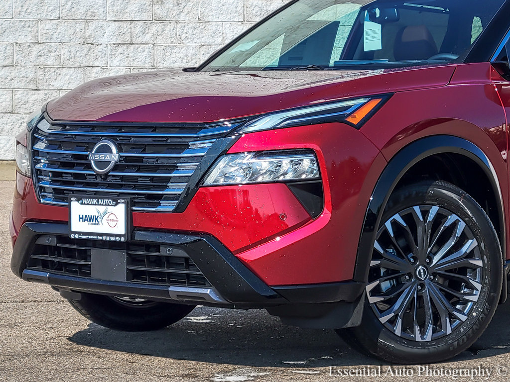 2026 Nissan Rogue Platinum photo 2