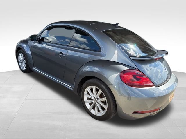 2017 Volkswagen Beetle 1.8T SE photo 4