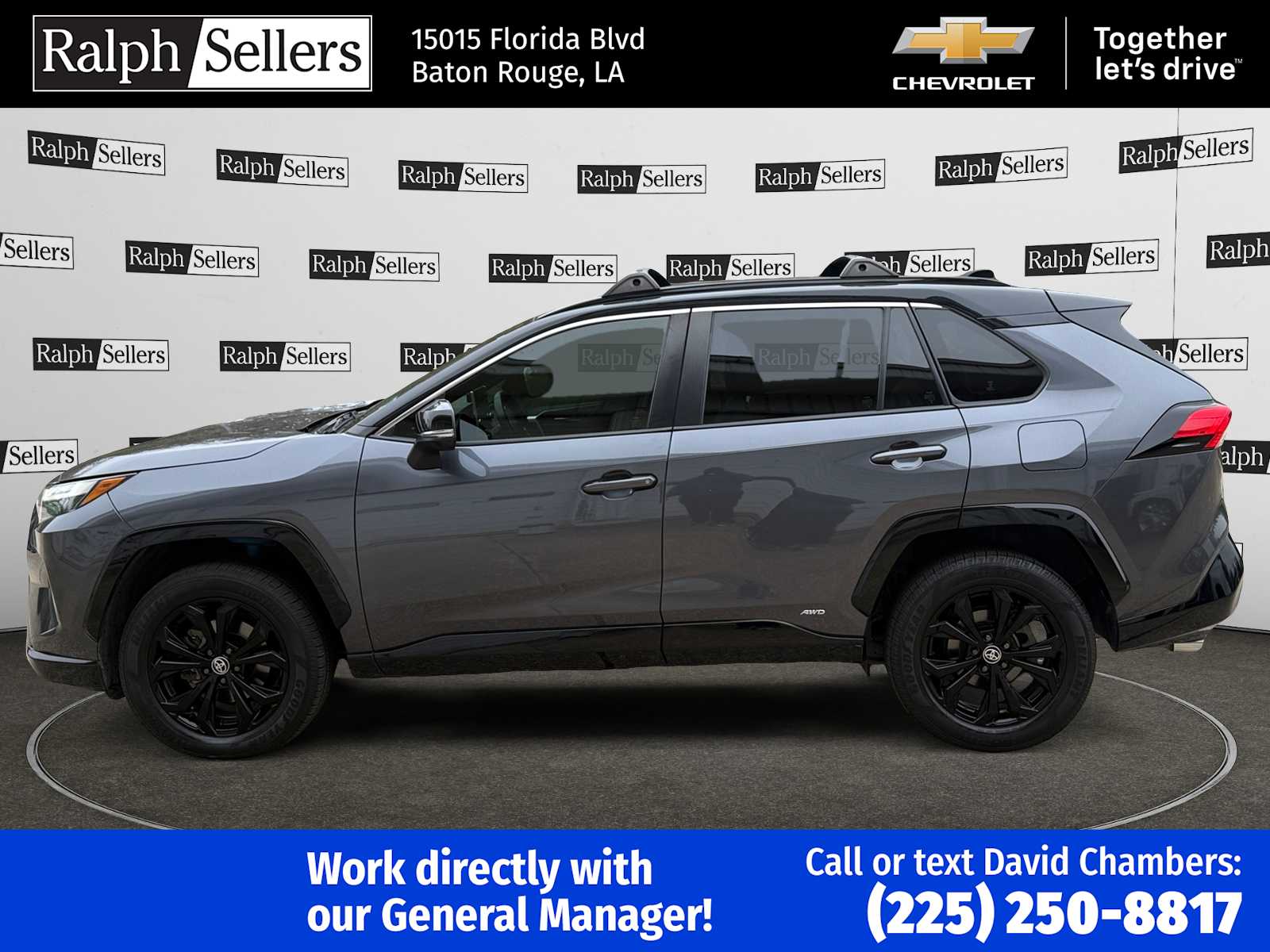 2022 Toyota RAV4 Hybrid XSE photo 2